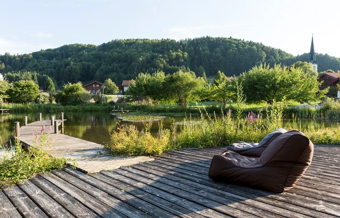 Chillen am hoteleigenen Badesee