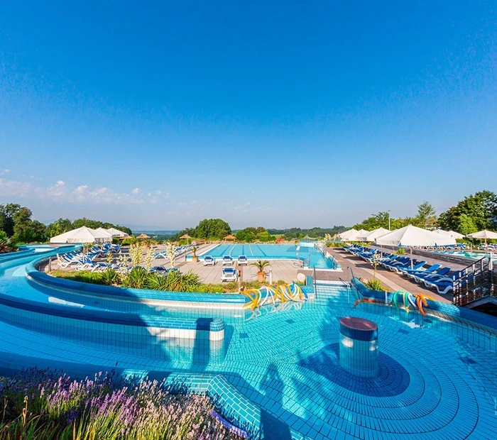 Strömungskanal im Aussenbereich der Chiemgau Thermen 