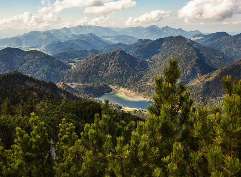 Das Dürrnbachhorn gehört zu den schönsten Wanderbergen in den Chiemgauer Alpen Das Dürrnbachhorn gehört zu den schönsten Wanderbergen in den Chiemgauer Alpen