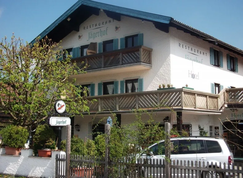 Aussenansicht Hotel Jägerhof Aussenansicht Hotel Jägerhof