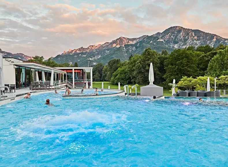 Rupertus Therme Bergblick Außenbecken Bad Reichenhall Rupertus Therme Bergblick Außenbecken Bad Reichenhall
