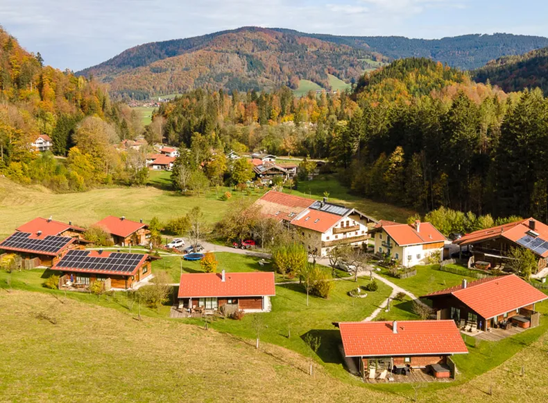 Panoramablick auf die Alpenchalets und Suiten Beim Waicher Ruhpolding
