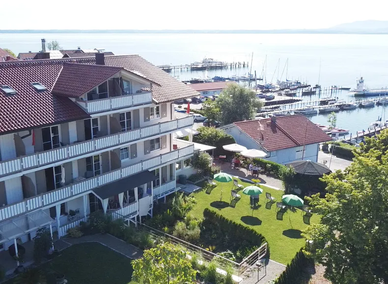 Chiemseestern Ihr Erwachsenenhotel in Gstadt direkt am See