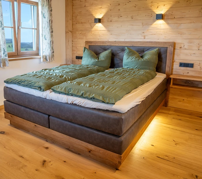 Fewo Alpenblick - Schlafzimmer mit Doppelbett